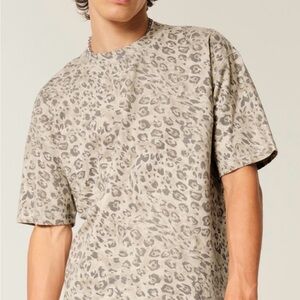 Hollister Boxy Crop Heavyweight Leopard Print Crew T-Shirt Men’s Cotton shirt L